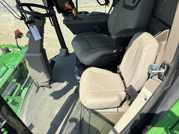 Used 2025 John Deere S7 900 Combines at Horizon Ag & Turf in Lloydminster, AB - Photo18