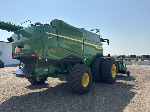Used 2025 John Deere S7 900 Combines at Horizon Ag & Turf in Lloydminster, AB - Photo6