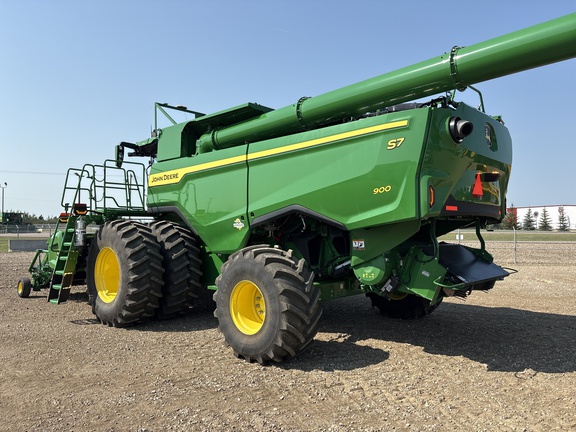Used 2025 John Deere S7 900 Combines at Horizon Ag & Turf in Lloydminster, AB - Photo10