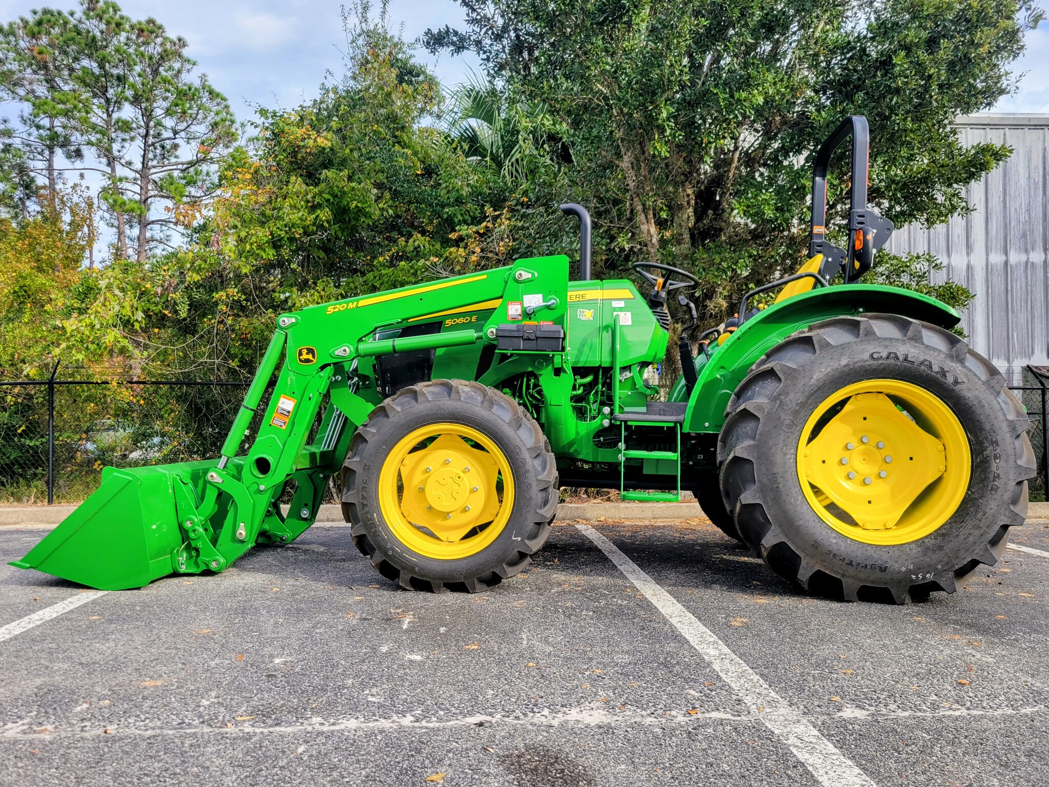 2025 John Deere 5060E Image 2