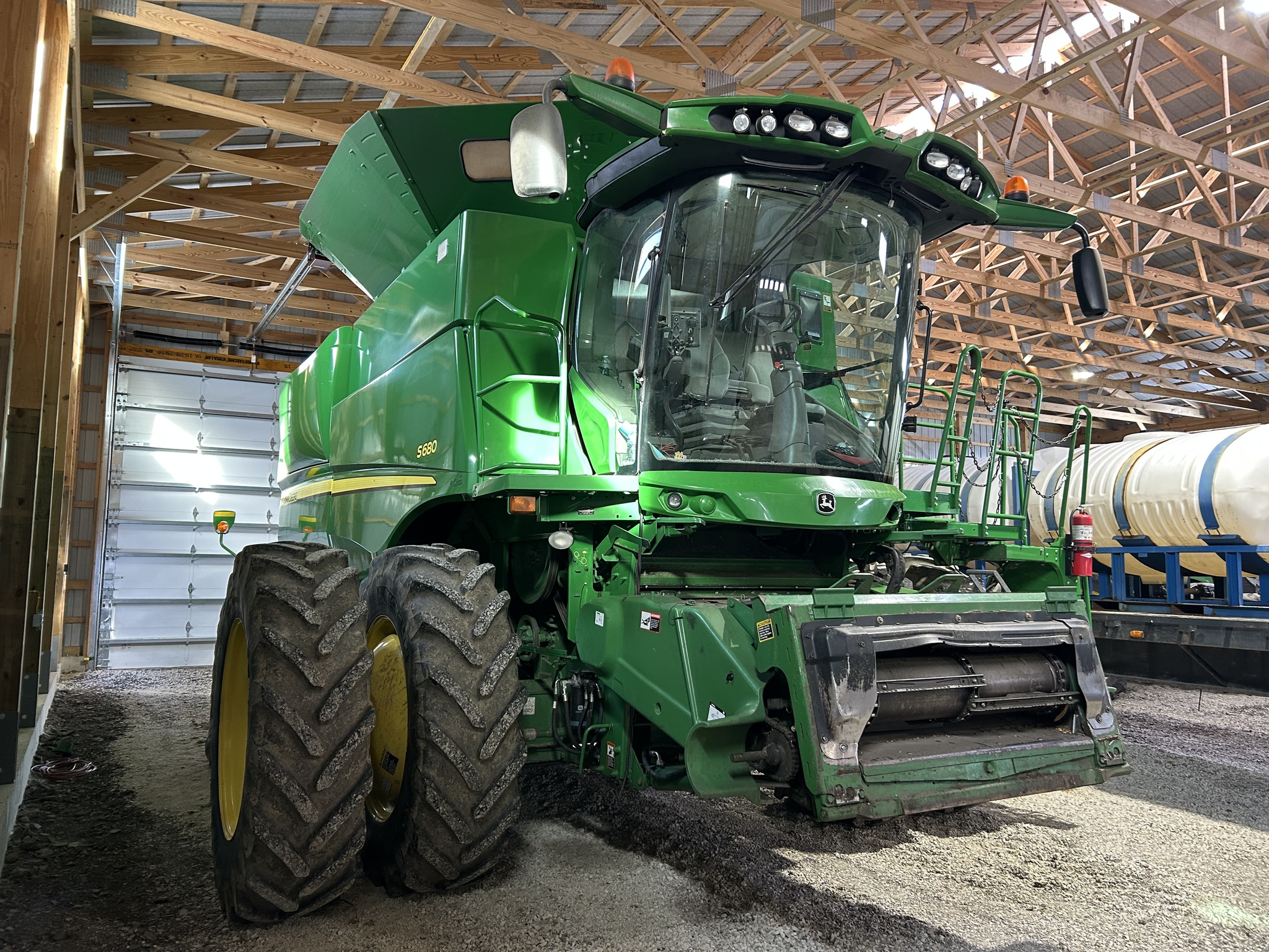 2013 John Deere S680 Image 4