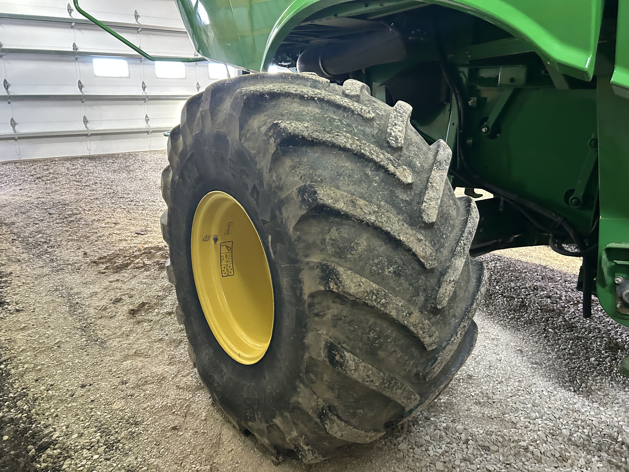 2013 John Deere S680 Image 19