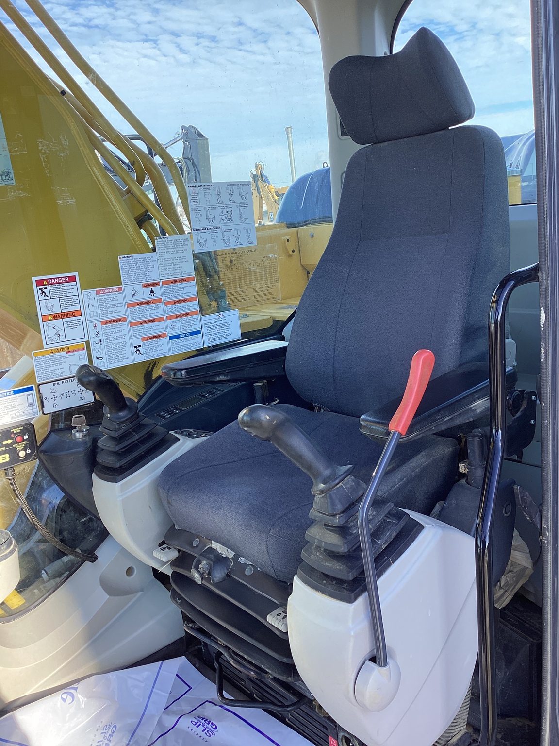 2021 Kobelco SK210LC-10 Image 13