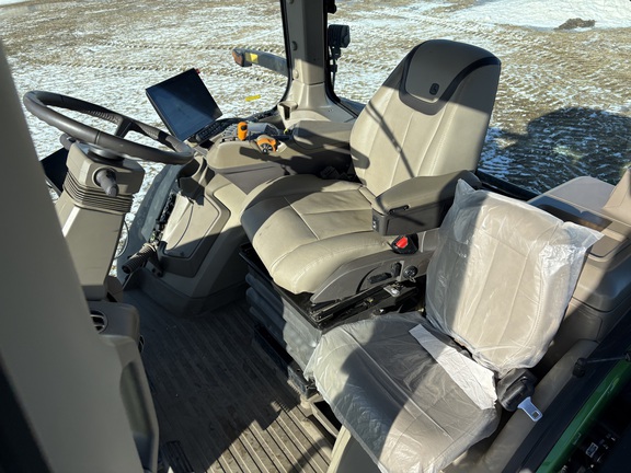 2025 John Deere 9RT 590 - Photo10