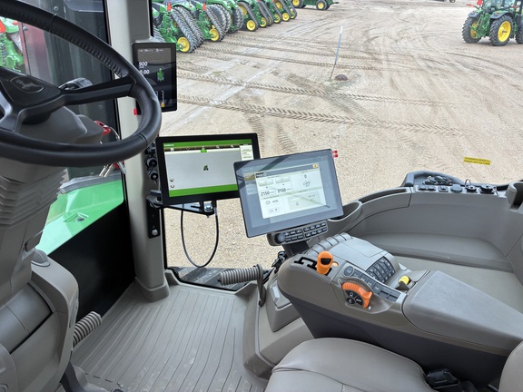 2025 John Deere 9RT 590 - Photo29