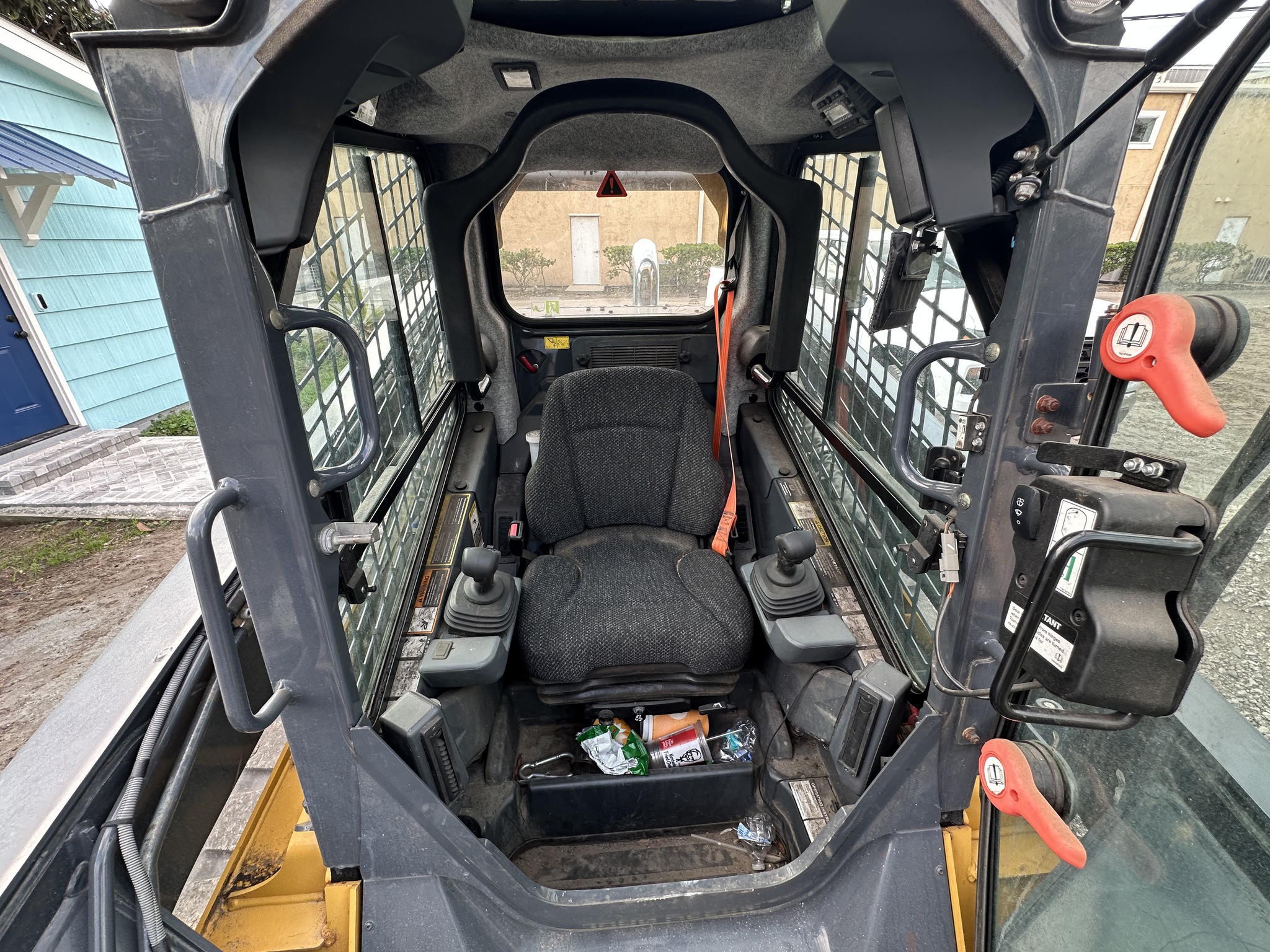 2021 John Deere 333G Image 5