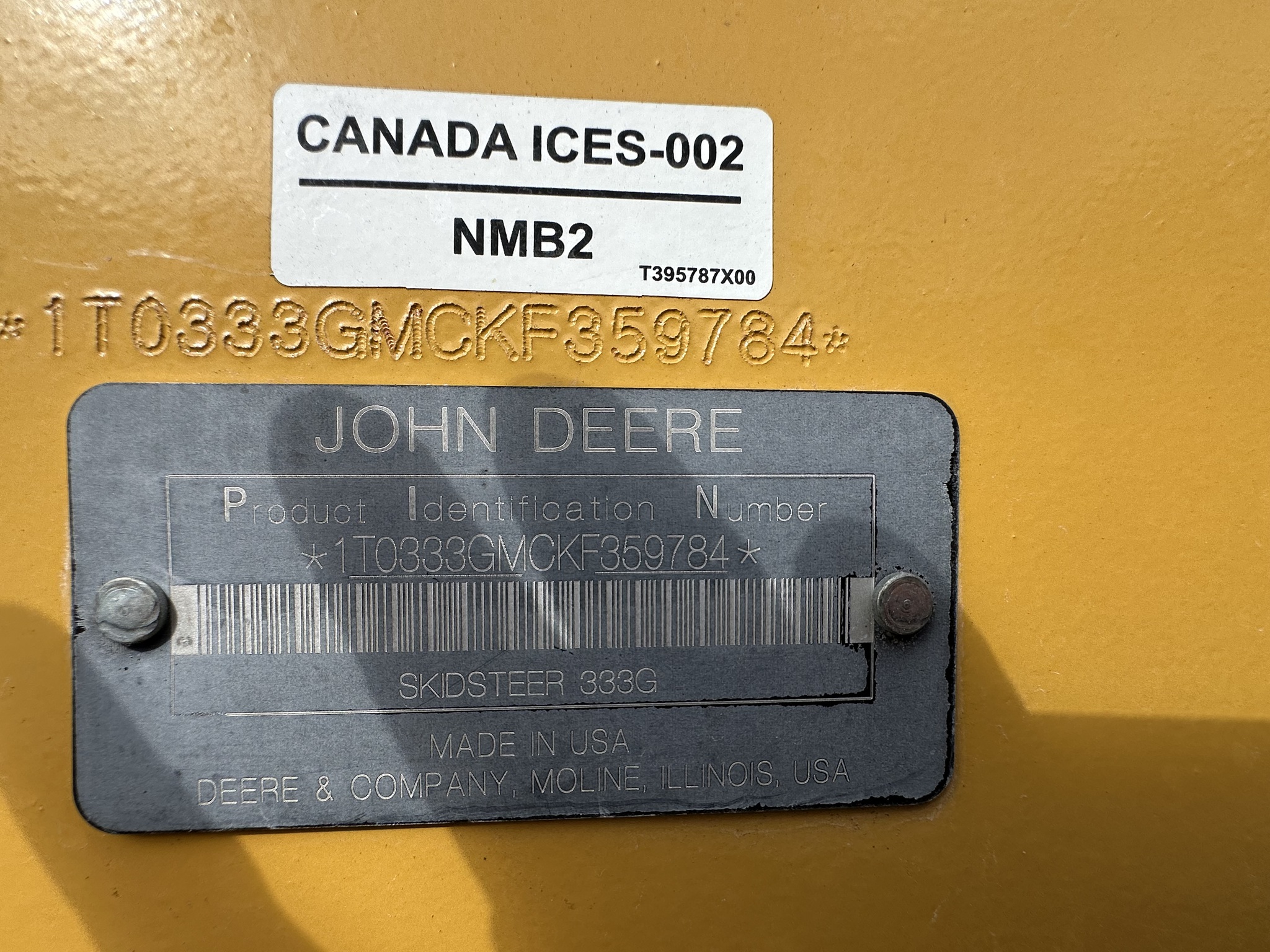 2021 John Deere 333G Image 8
