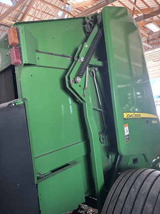 2021 John Deere 560M - Photo7