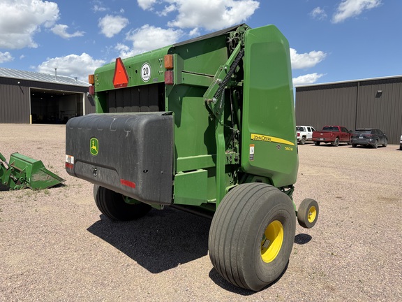 2021 John Deere 560M - Photo3