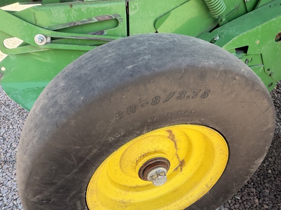 2021 John Deere 560M - Photo9