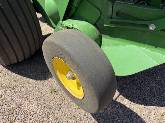 2021 John Deere 560M - Photo11