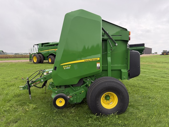2021 John Deere 560M - Photo6