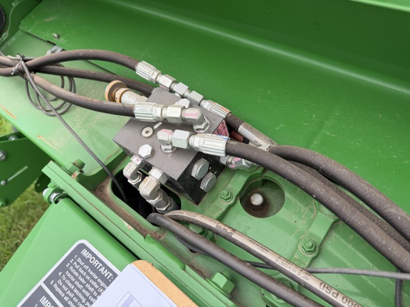 2021 John Deere 560M - Photo17