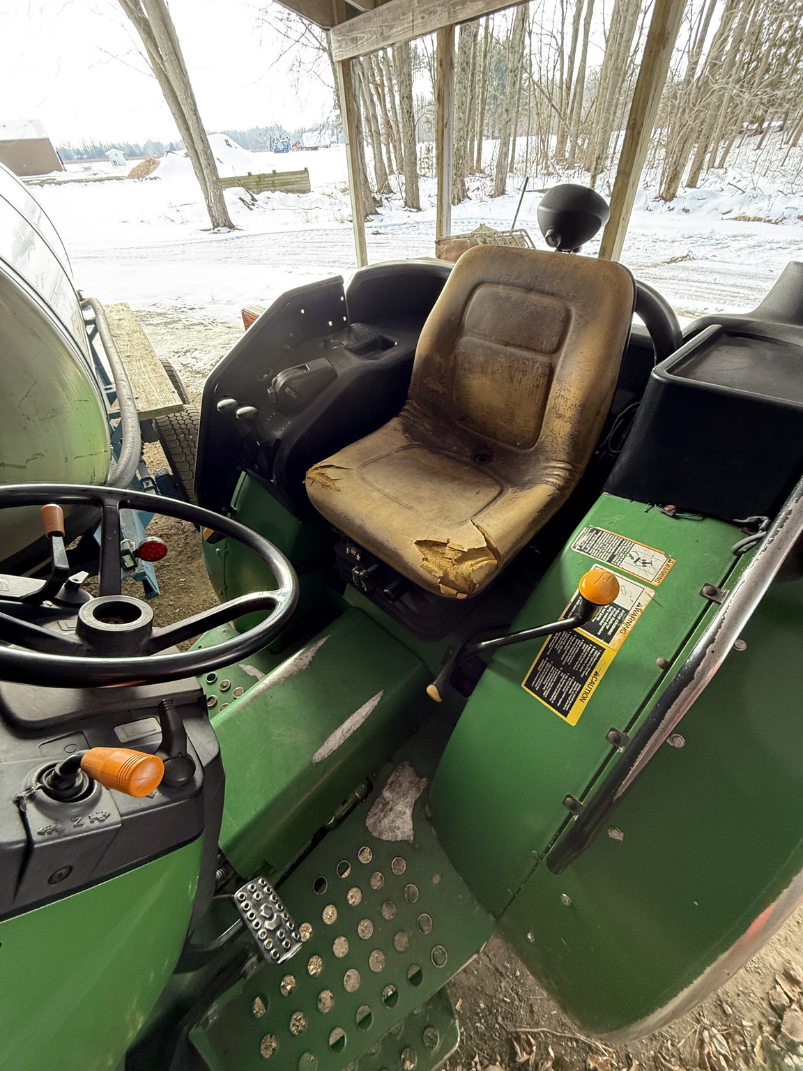 2011 John Deere 5083EN Image 8