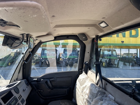 2024 John Deere XUV 835R (10th thumbnail)