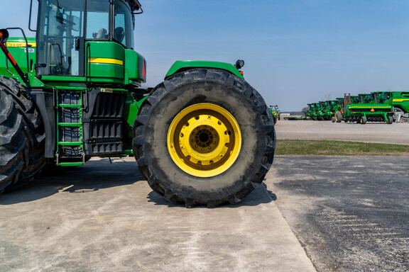 Used 2010 John Deere 9530 Articulated 4WD Tractors at Koenig Equipment in Anna, OH - Photo8