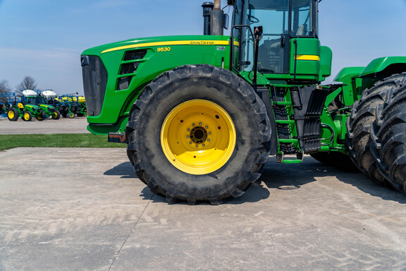 Used 2010 John Deere 9530 Articulated 4WD Tractors at Koenig Equipment in Anna, OH - Photo9