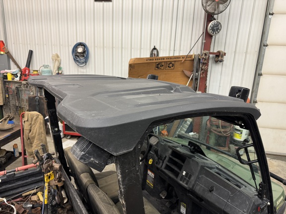 Photo of 2021 John Deere XUV 835M