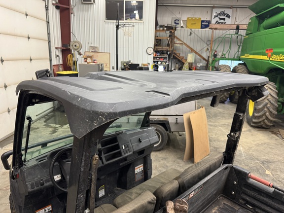 Photo of 2021 John Deere XUV 835M