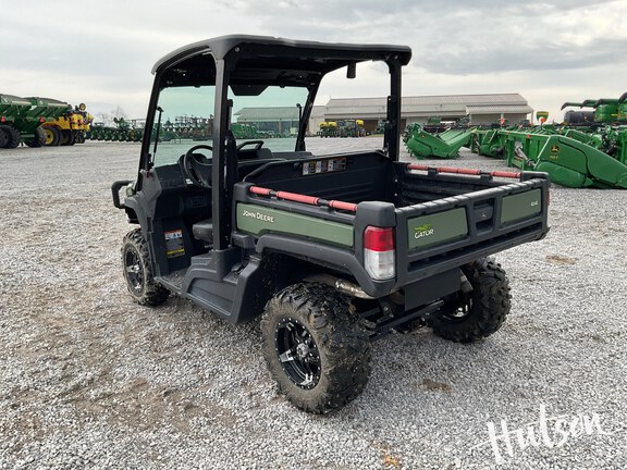 Photo of 2021 John Deere XUV 835M