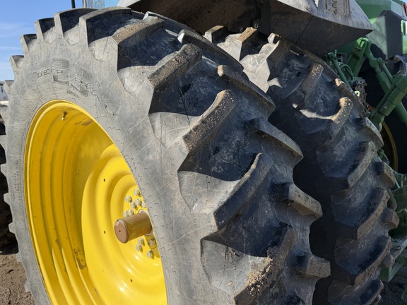 2025 John Deere 8R 370 - Photo18