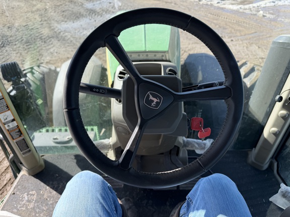 2025 John Deere 8R 370 - Photo29
