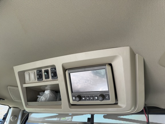 2025 John Deere 8R 370 - Photo30