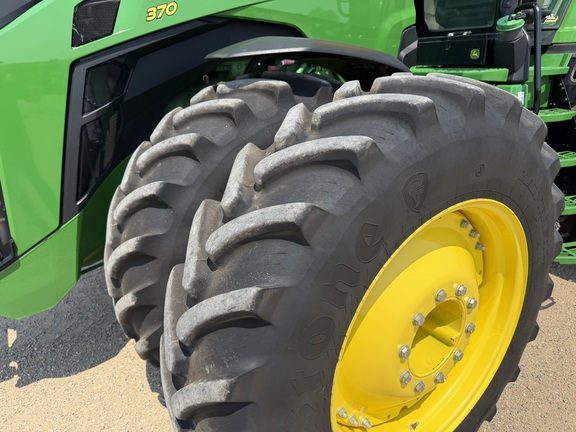 2025 John Deere 8R 370 - Photo10