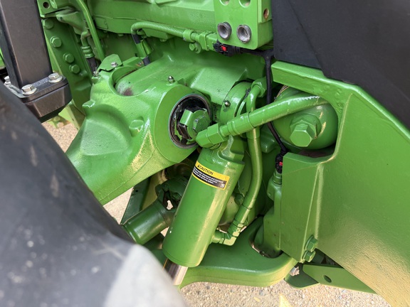 2025 John Deere 8R 370 - Photo13