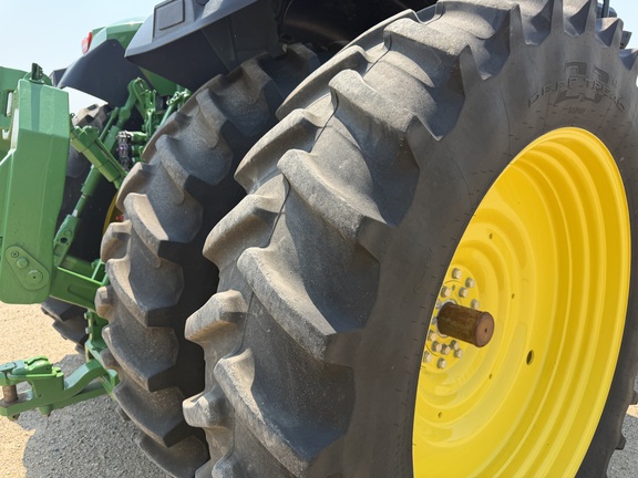 2025 John Deere 8R 370 - Photo15
