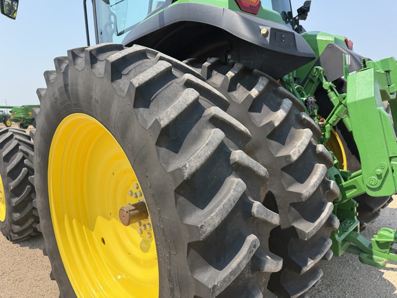 2025 John Deere 8R 370 - Photo18