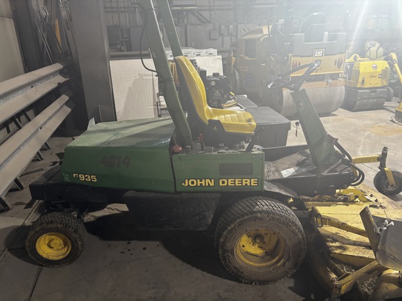 Used 1998 John Deere F935 Commercial Front Mowers at Koenig Equipment in Richmond, IN - Photo0
