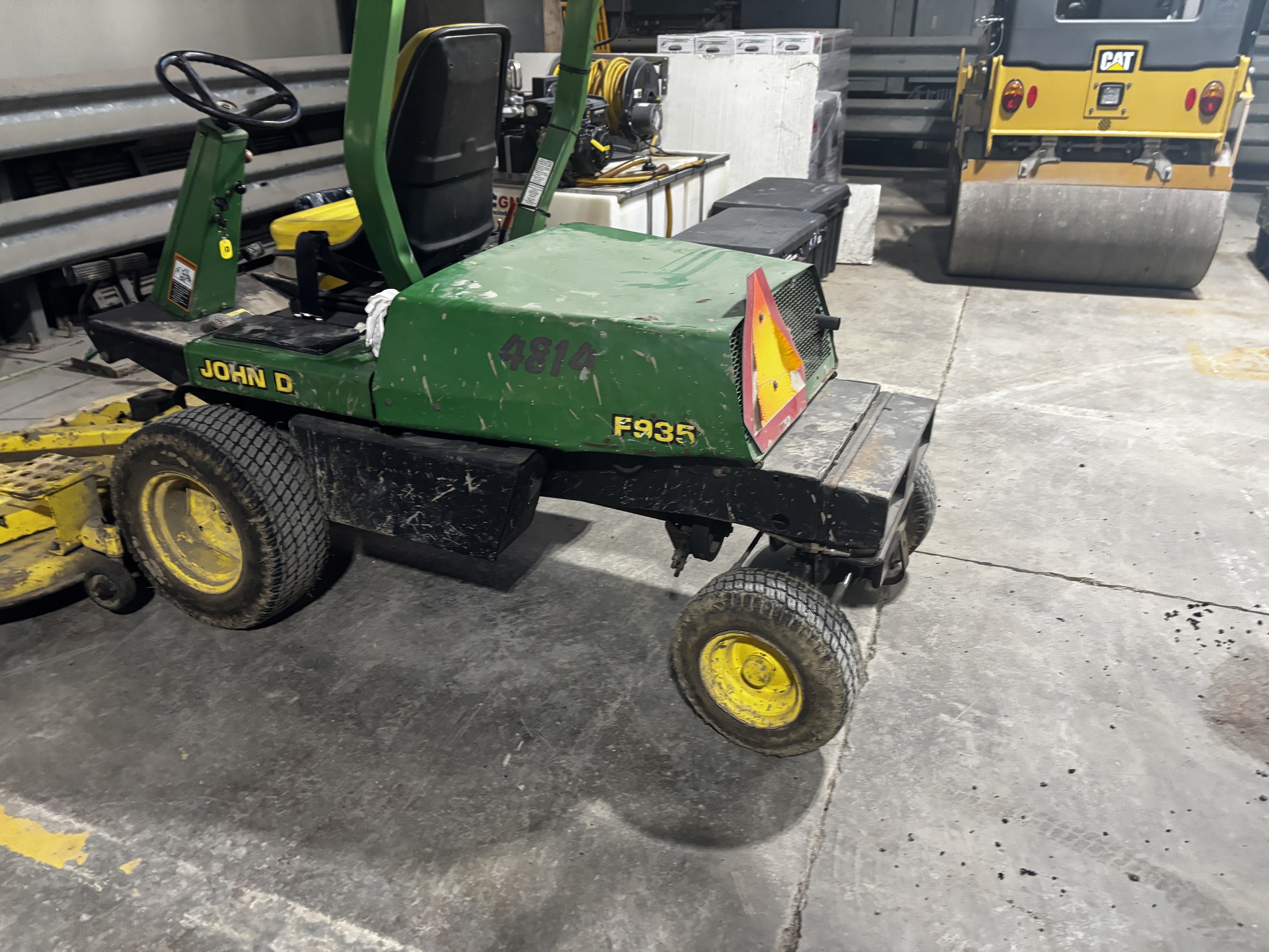 Used 1998 John Deere F935 Commercial Front Mowers at Koenig Equipment in Richmond, IN - PhotoXL1