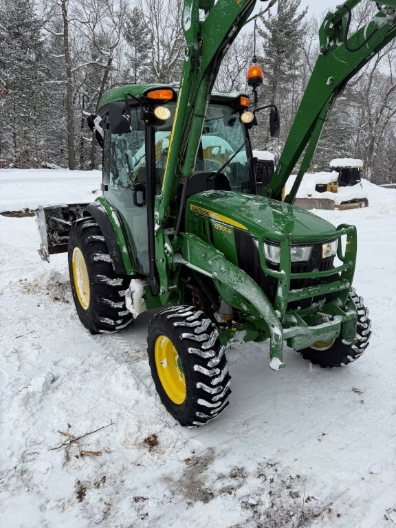 2019 John Deere 4066R Image 2