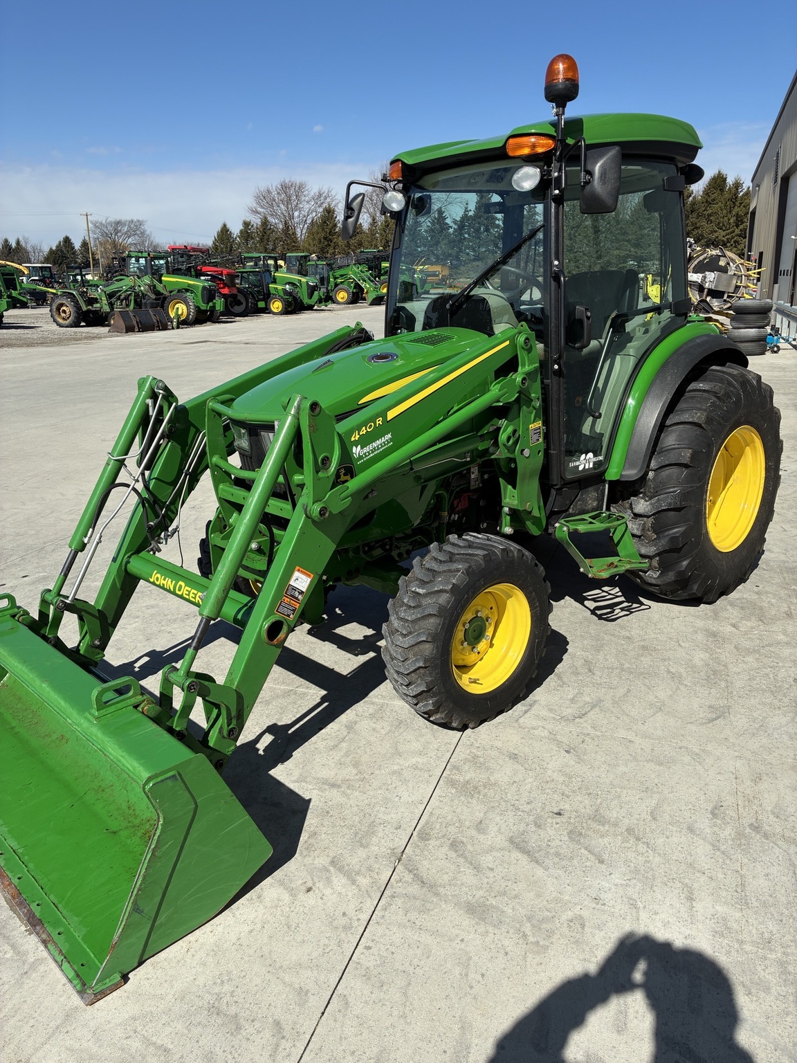 2019 John Deere 4066R Image 7