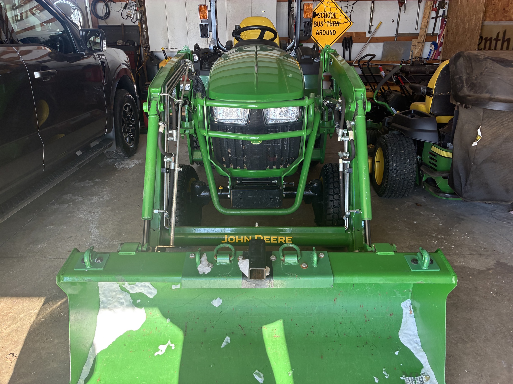 2021 John Deere 2038R Image 2