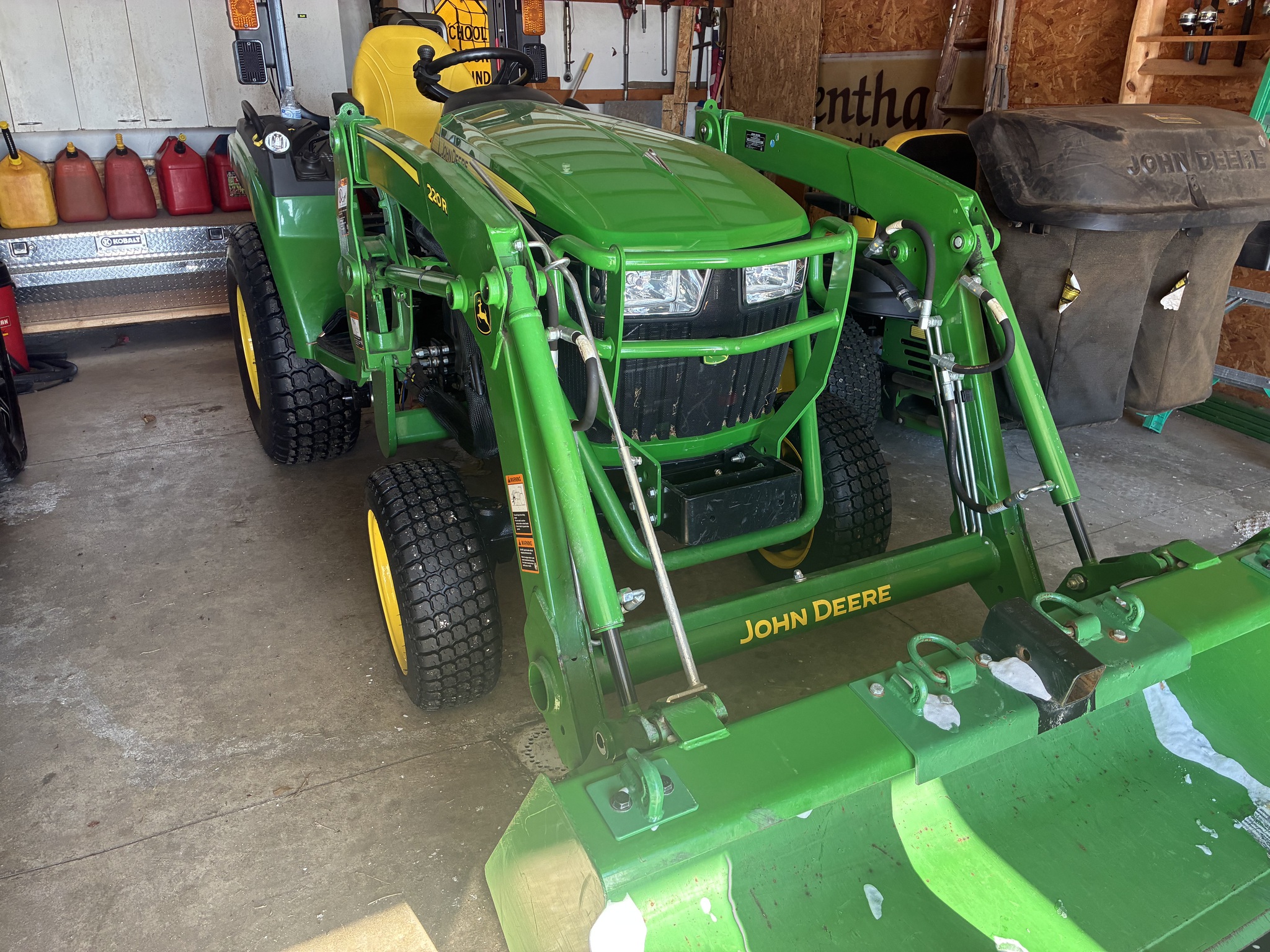 2021 John Deere 2038R Image 1