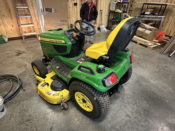 Photo of 2021 John Deere X754