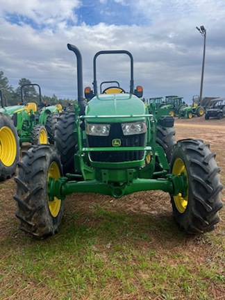 2025 John Deere 5075E Photo 3
