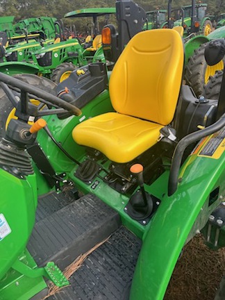 2025 John Deere 5075E Photo 4