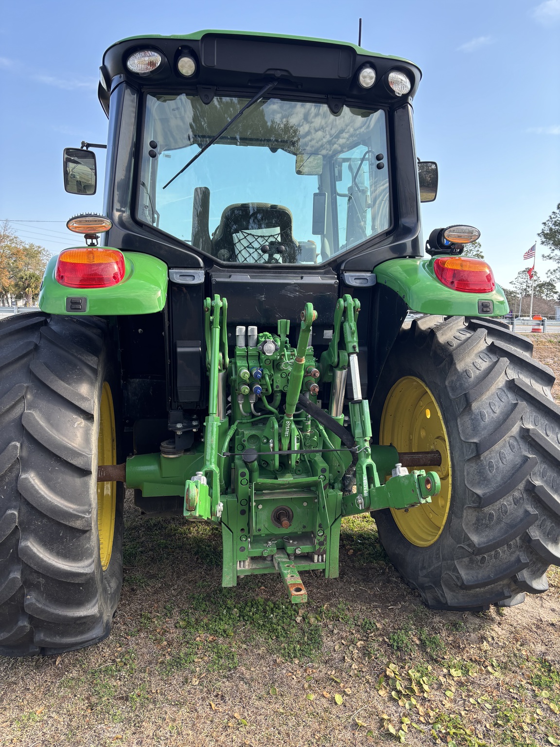 John Deere 6120M Image 4