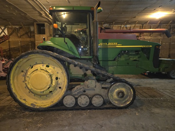 Photo of 2001 John Deere 8410T