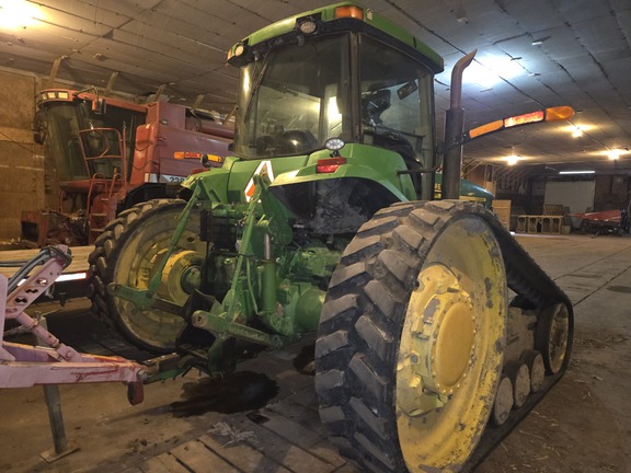 Photo of 2001 John Deere 8410T