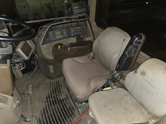 Photo of 2001 John Deere 8410T