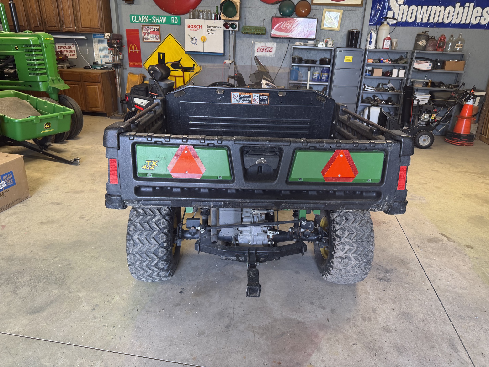 2013 John Deere TX 4X2 Image 4