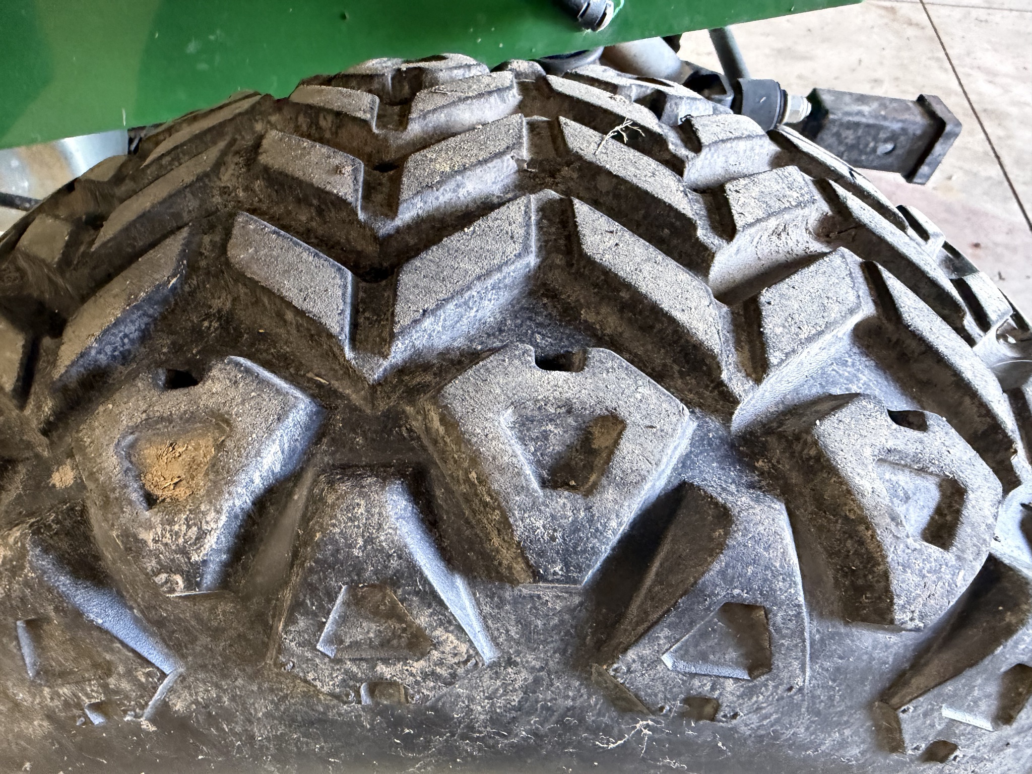 2013 John Deere TX 4X2 Image 6