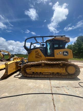 Photo of a 2022 John Deere 850L