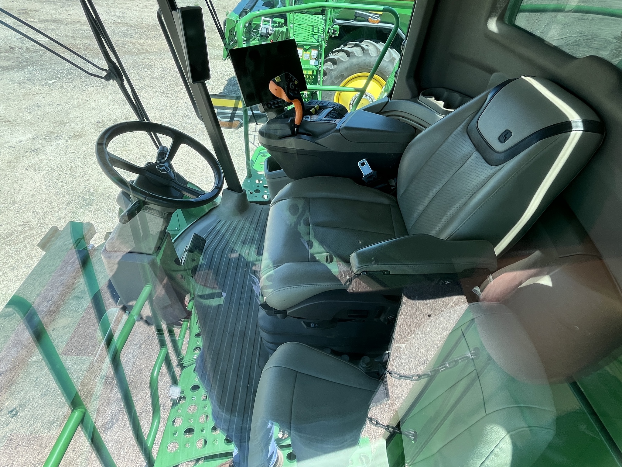 2024 John Deere X9 1100 Image 8