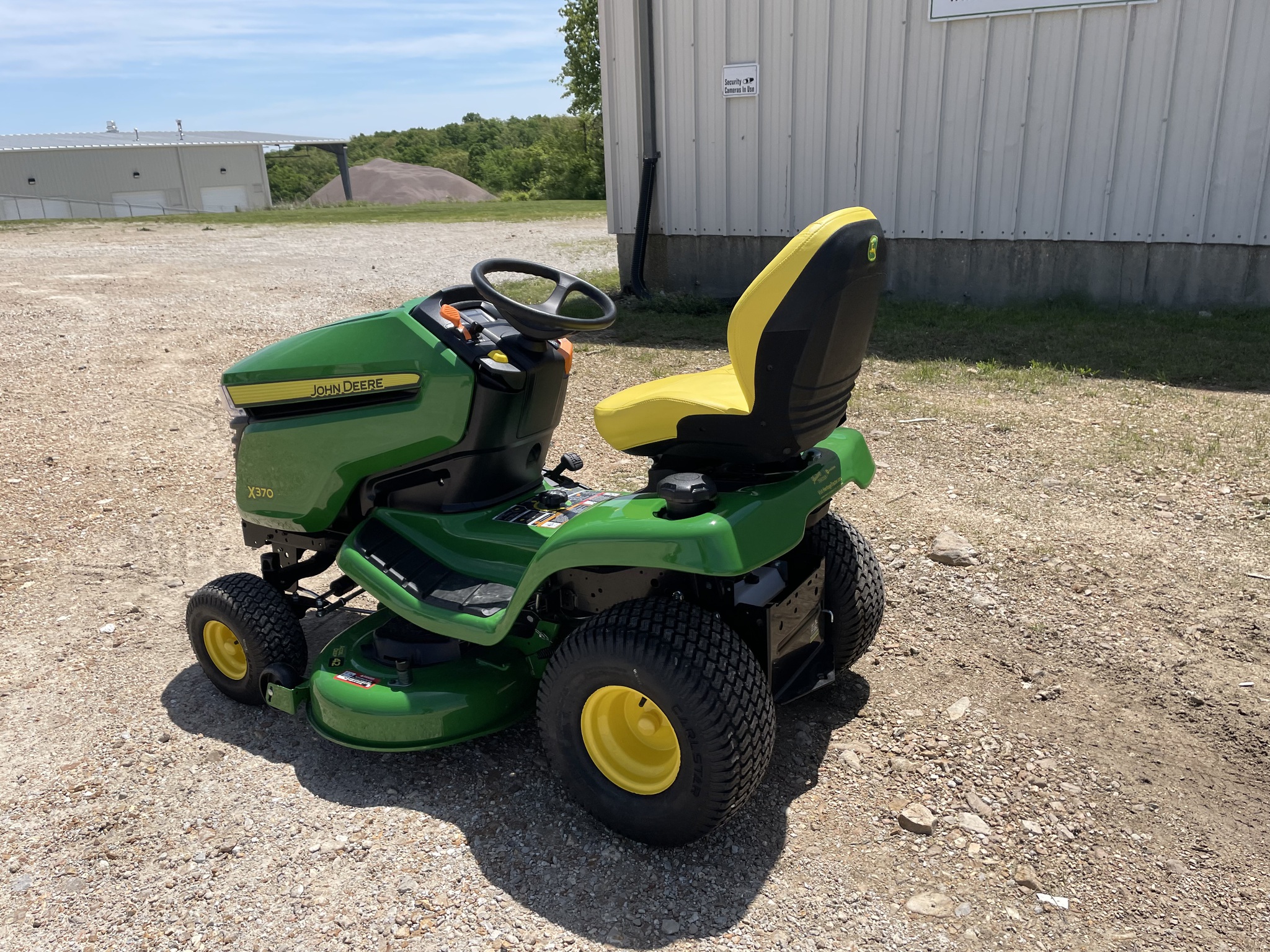  2026 John Deere X370 at Heritage Tractor in Rolla, MO