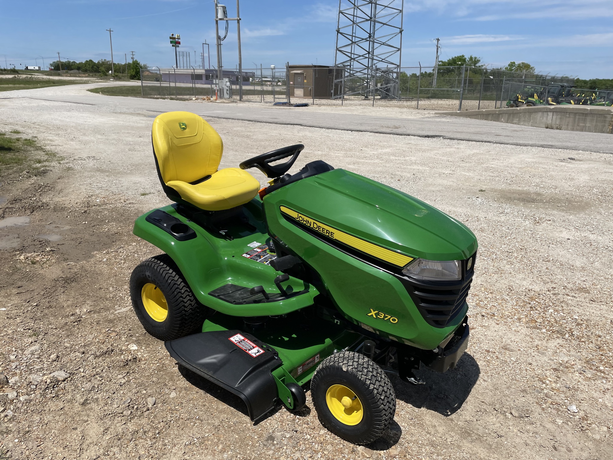  2026 John Deere X370 at Heritage Tractor in Rolla, MO